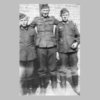 080-0071 Gustav Vogel, Fritz Bartoeck und Fritz Lau, alle Jahrgang 1921.jpg